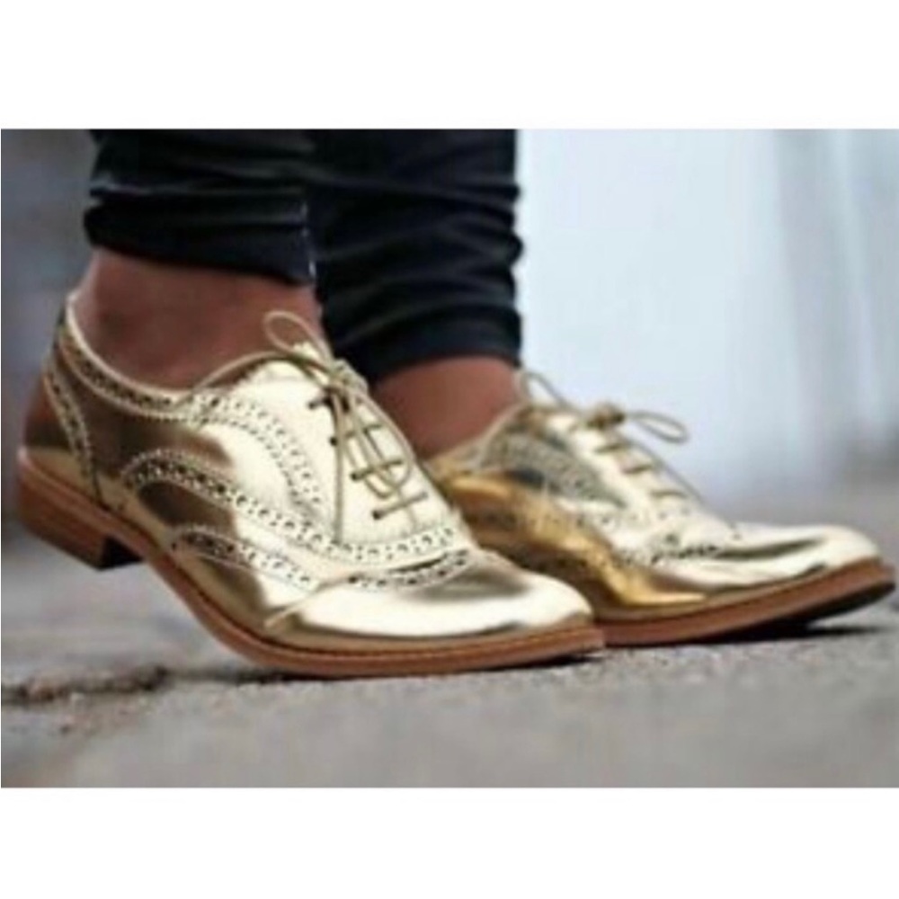 Sam Edelman gold Oxford lace up shoes